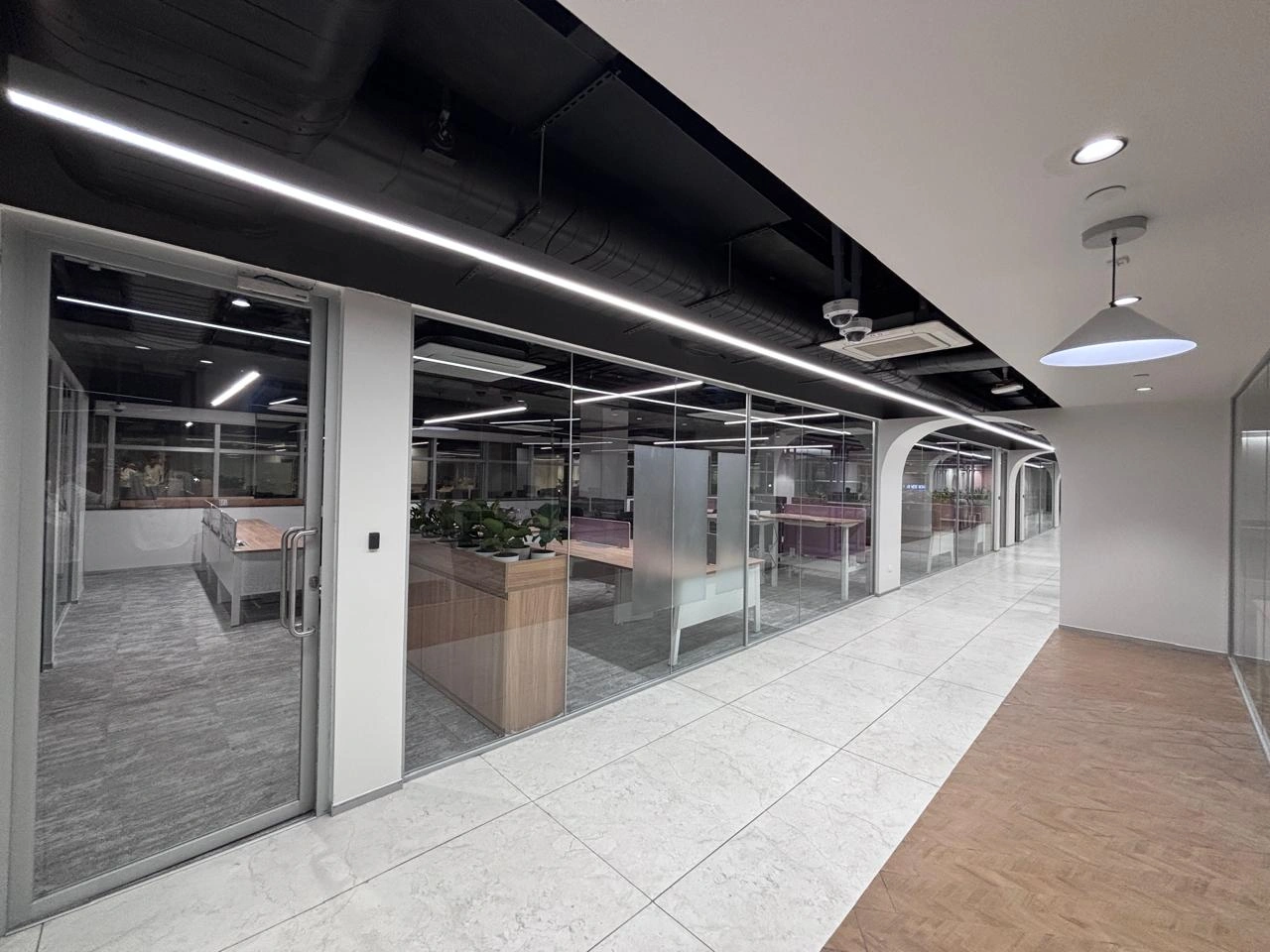 Persistent Modern office interior design project in Pune by DesignArcInteriors